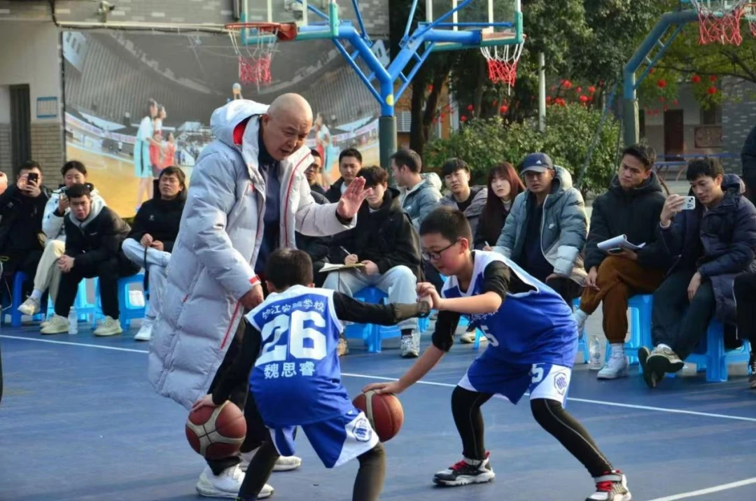女性篮球爱好者如何通过呼吸训练提升表现？_2